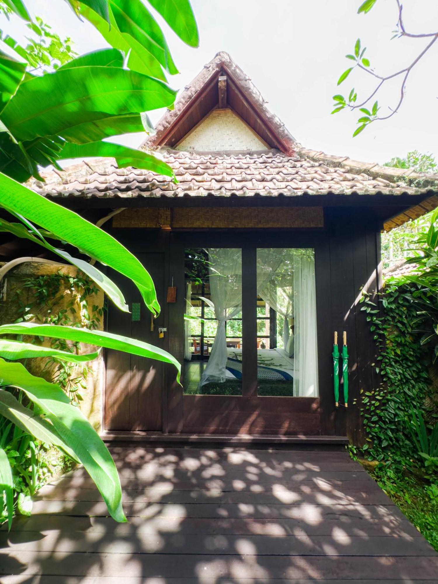 Ubud Sari Health Resort Exterior foto